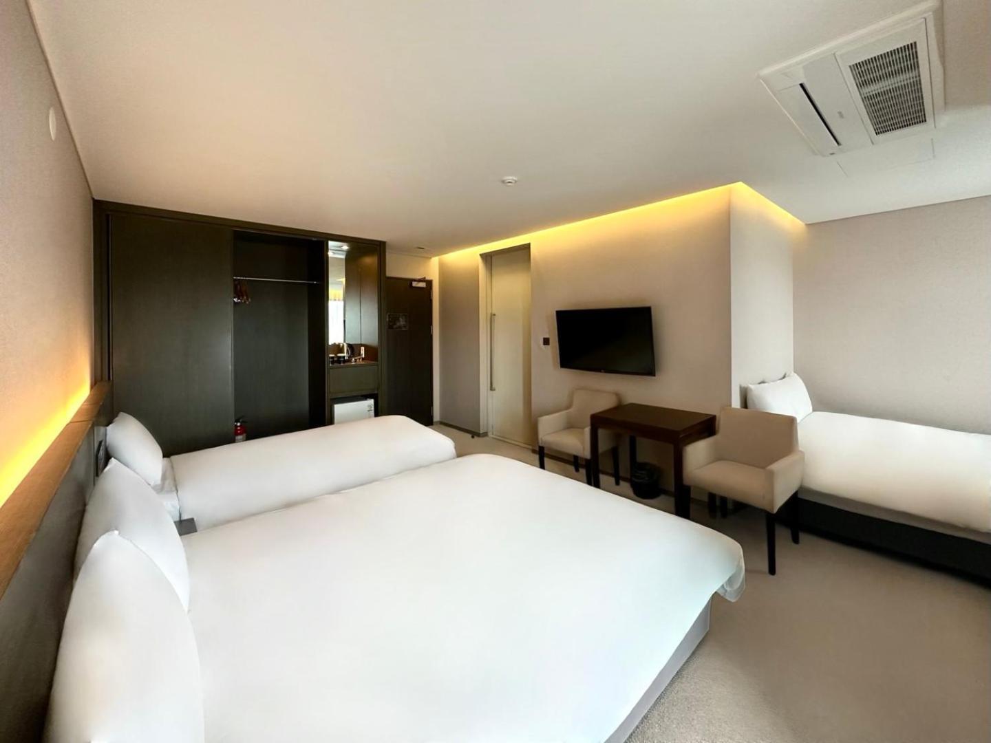 Grand Mer Hotel Seogwipo Ocean Exterior photo